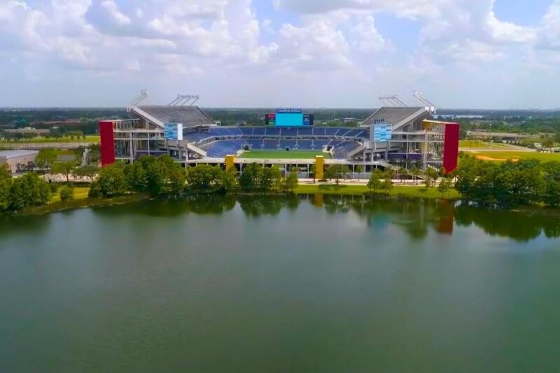 Lake Conway waterfront lifestyle with residential areas and nearby Orlando attractions